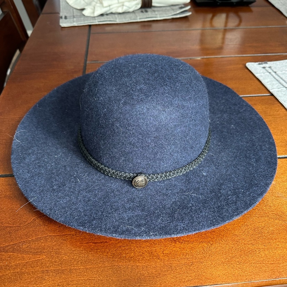 Navy blue knit floppy hat